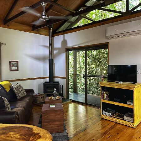 Crater Lakes Rainforest Cottages Yungaburra Exterior photo