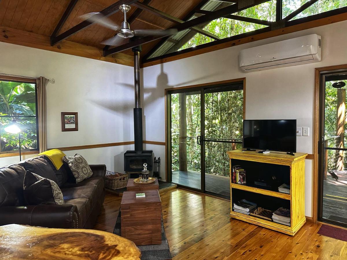 Crater Lakes Rainforest Cottages Yungaburra Exterior photo